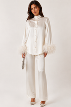 Load image into Gallery viewer, Ivory Feather Luxe Set