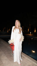 Load image into Gallery viewer, Silky off white abaya