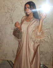 Load image into Gallery viewer, 2 pièces Luxury silky abaya feather